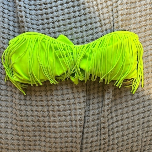 Lightly used guess neon green fringe bathing suit top size medium - Picture 1 of 4